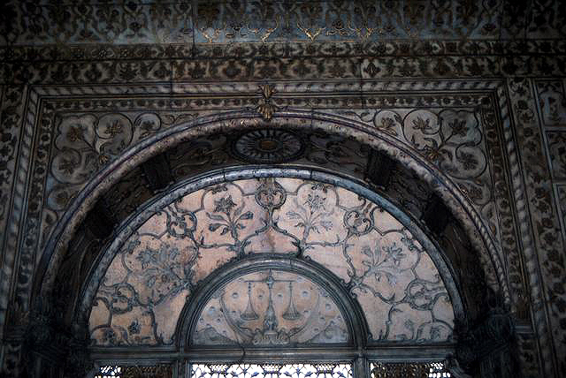 Interior detail of Tasbih Khana showing scales of justice at center of arch