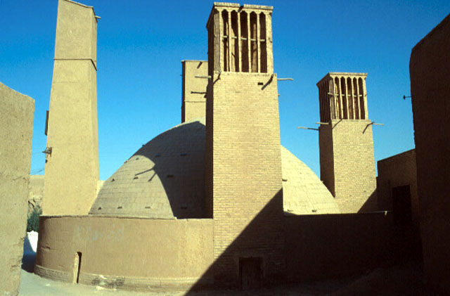 Lari House - Wind towers and dome