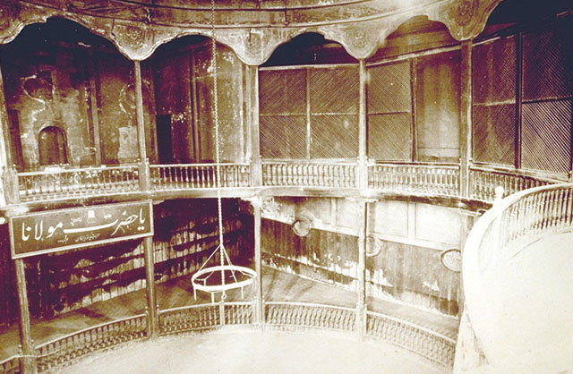 Interior, Sama'khana before restoration