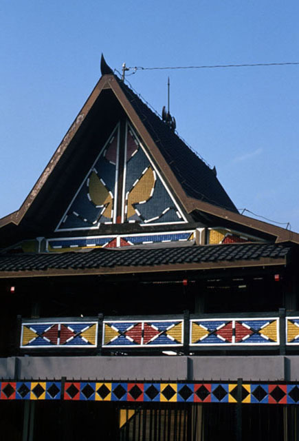 Main façade, close-up