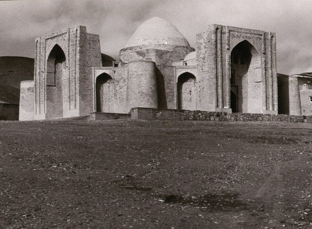 Maqbara-i Ulugh Beg ibn Abu Sa'id - Exterior view from south