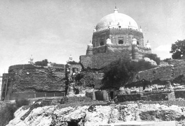Shah Rukn-i-'Alam Tomb Restoration - Historic photograph of the tomb showing the state of deterioration