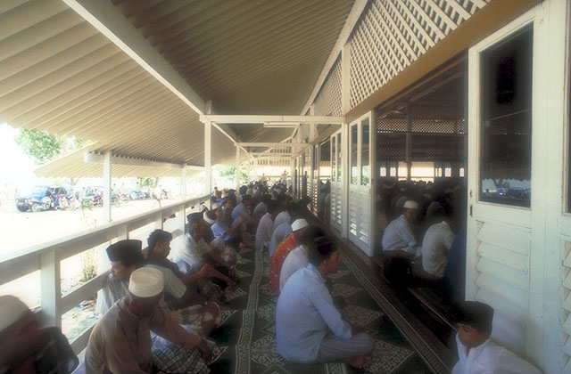 Covered porch which surrounds the prayer hall is used as an extended prayer space