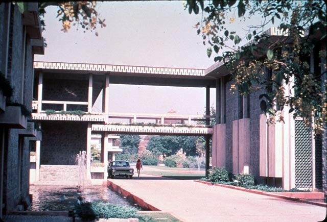 View of the entry drive between the main block of offices (left) and the conference room (right)