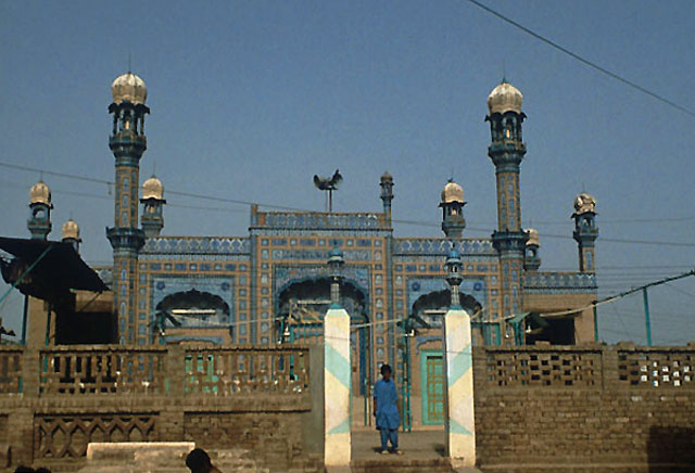 Exterior view of the mosque adjacent to the tomb