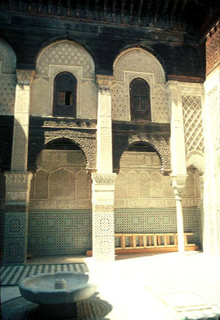 Madrasa al-'Attarin - Courtyard façade and ablutions fountain
