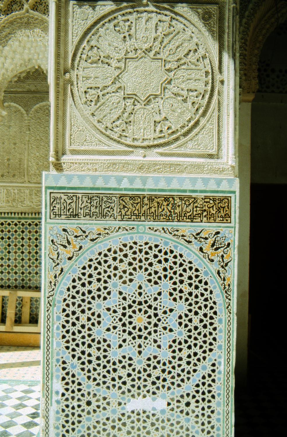Madrasa al-'Attarin - Carved stucco ornament, intrados of courtyard arch