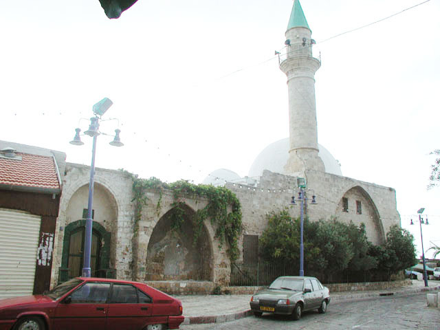 Bahr Mosque in Acre - West façade with minaret