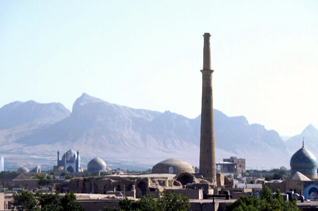 Distant view of Ali Mosque minaret and outlines of the major monuments of Isfahan.