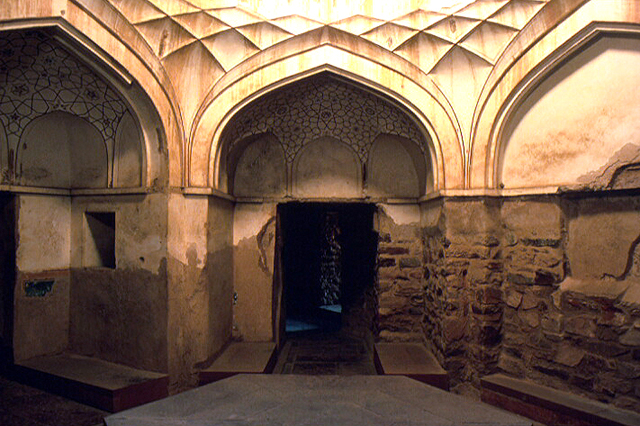 Interior view of chamber showing arches and squinches