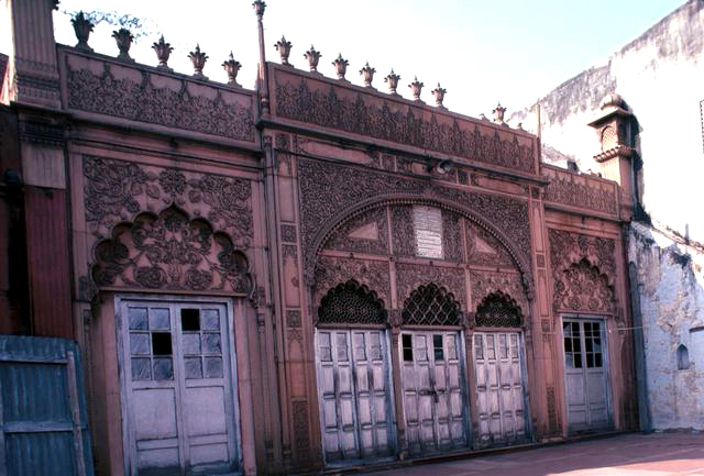 Exterior view of façade of mosque