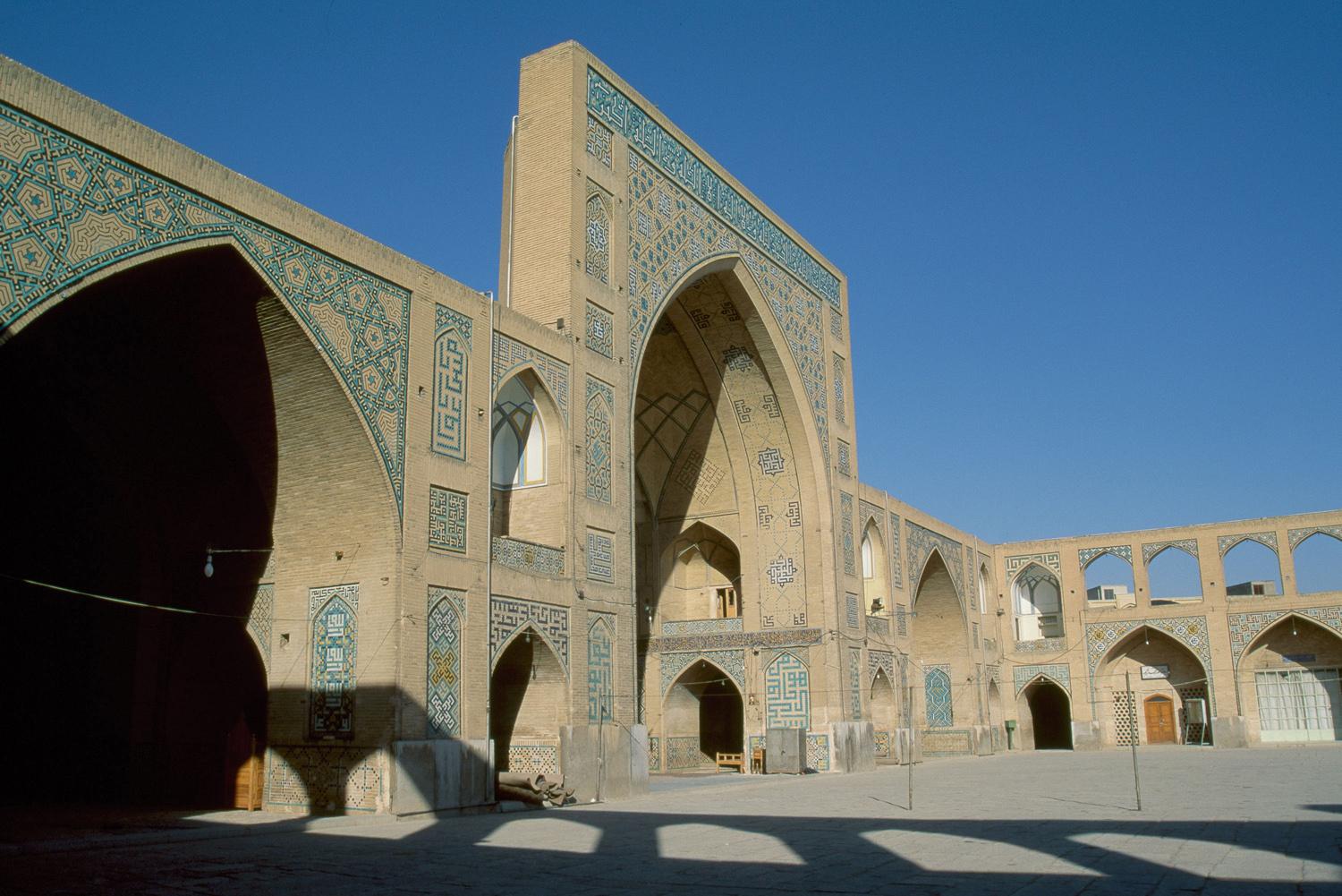 Masjid-i Hakim