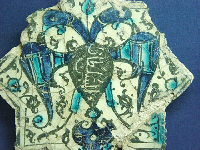 Two headed eagle on eight-pointed star tile  (Karatay Museum, Konya)