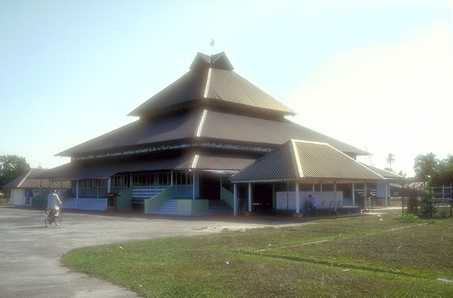 Main entrance of a type C mosque