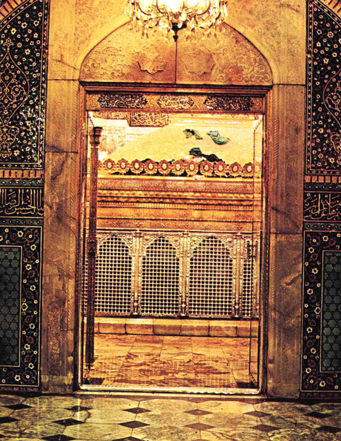 <p>Detail of Golden Iwan, Old Court; doorway of the Hazrat-i Ma'suma Tomb chamber</p>