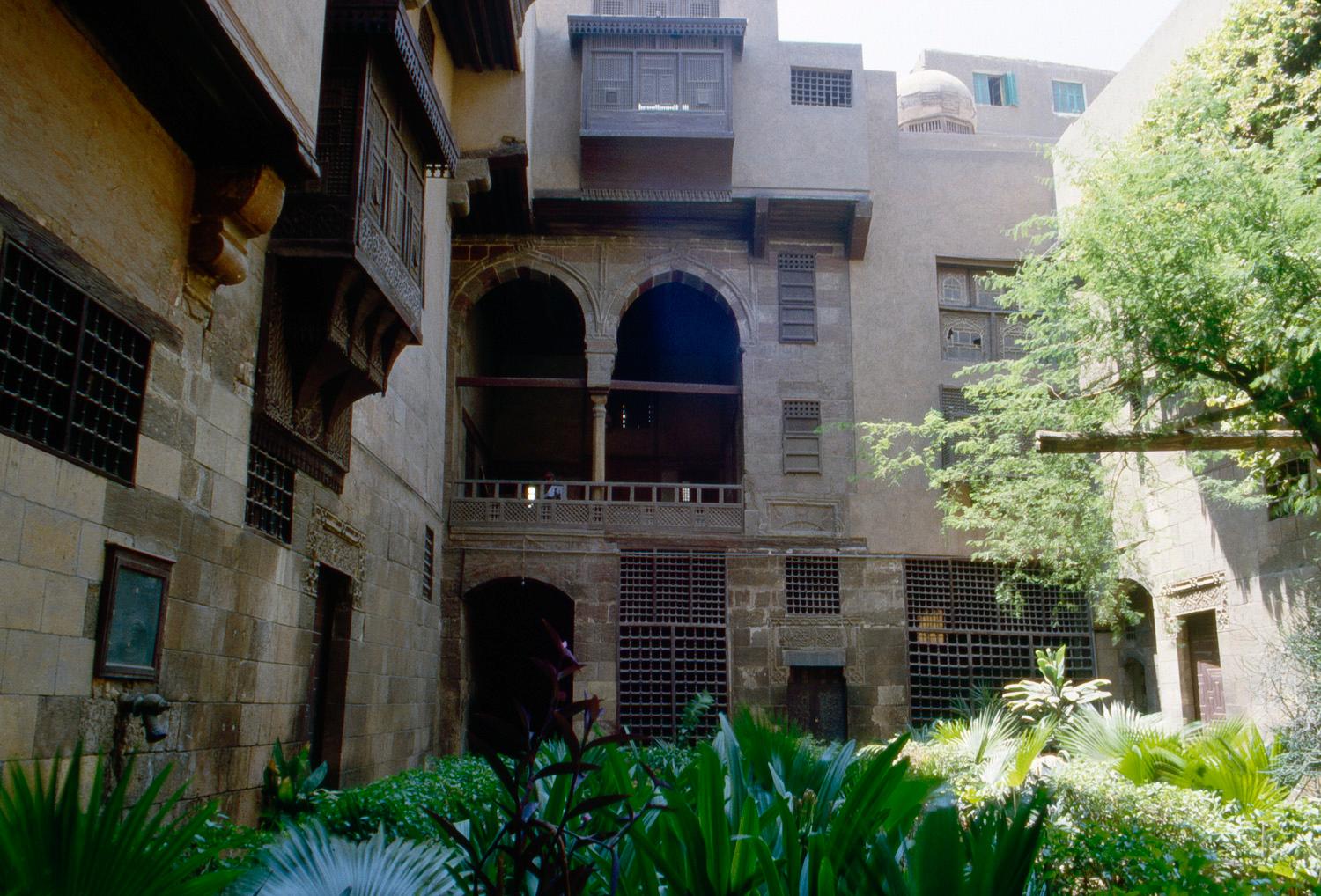 Courtyard balcony (maq'ad) and west courtyard façade