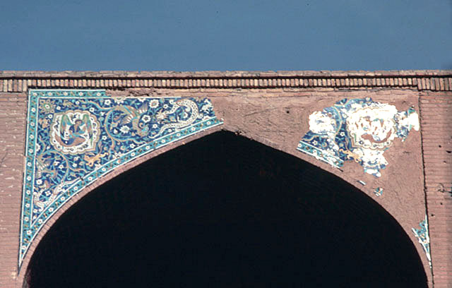 Decorative detail of caravanserai courtyard; tiled spandrels of spandrels of the north iwan