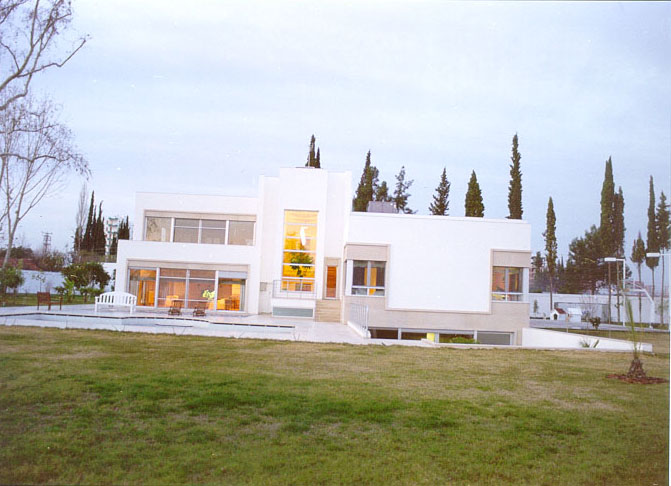 Figen and Servet Yazici Residence - Rear façade