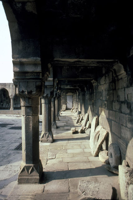 View along the arcaded courtyard of the divankhana