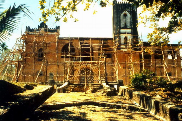 Front view, scaffolding