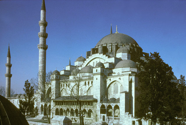 Süleymaniye Külliyesi - Exterior view from southwest