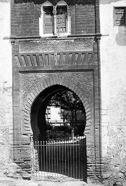 Puerta del Vino. Exterior W façade before restoration