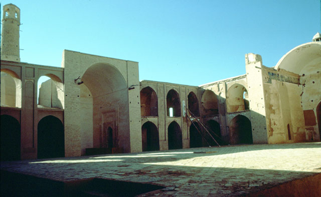 Friday Mosque of Abarquh - Exterior view of courtyard southeastern corner