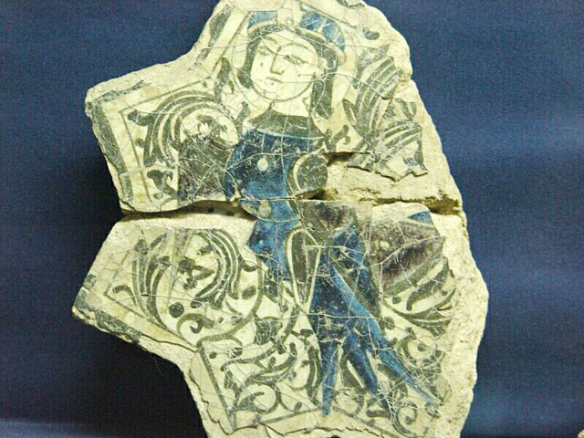 Harpy on eight-pointed star tile  (Karatay Museum, Konya)