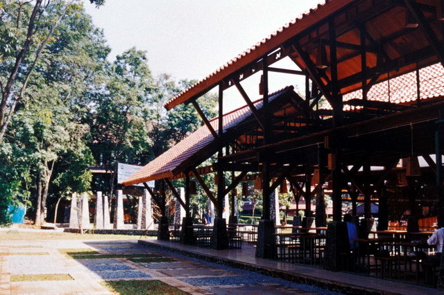 General view of cafeteria