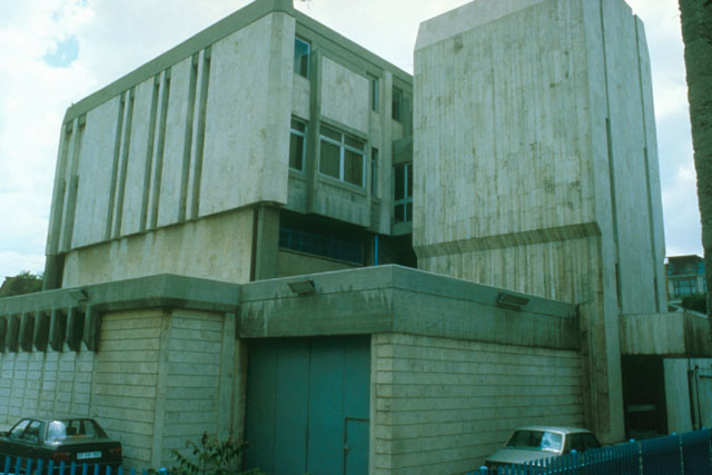 Central Bank Konya Branch - Exterior view showing concrete foundation