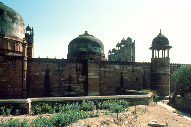 Exterior view of west façade showing dome and chatthri on external wall