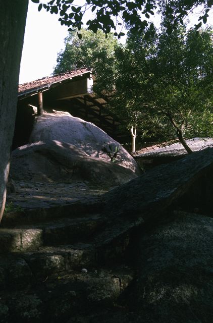 Entry through rocks  (1997)