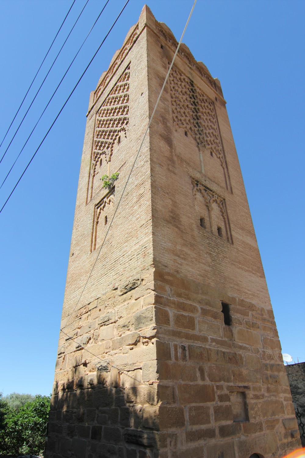 Close view of the south and west sides of the minaret