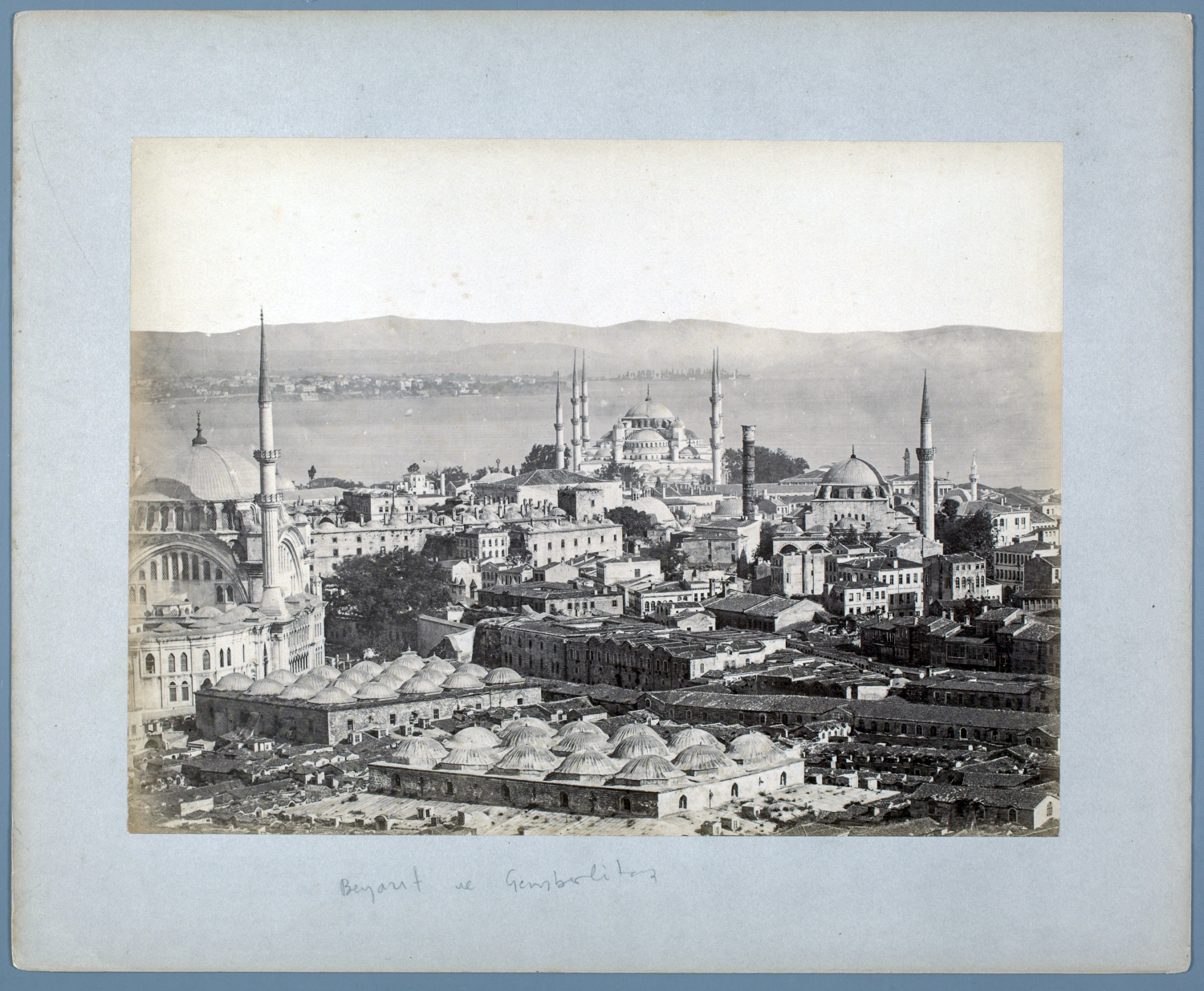 Bird's-eye view of Istanbul, with the Nuruosmaniye Camii in the left foreground and the Sultanahmet Camii in the center distance