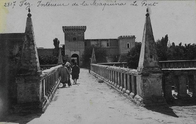 General view over Oued Faz (wadi) bridge to Dar al-Makina (arms factory) / "Fez, Intérieur de la Maquina, Le Pont"