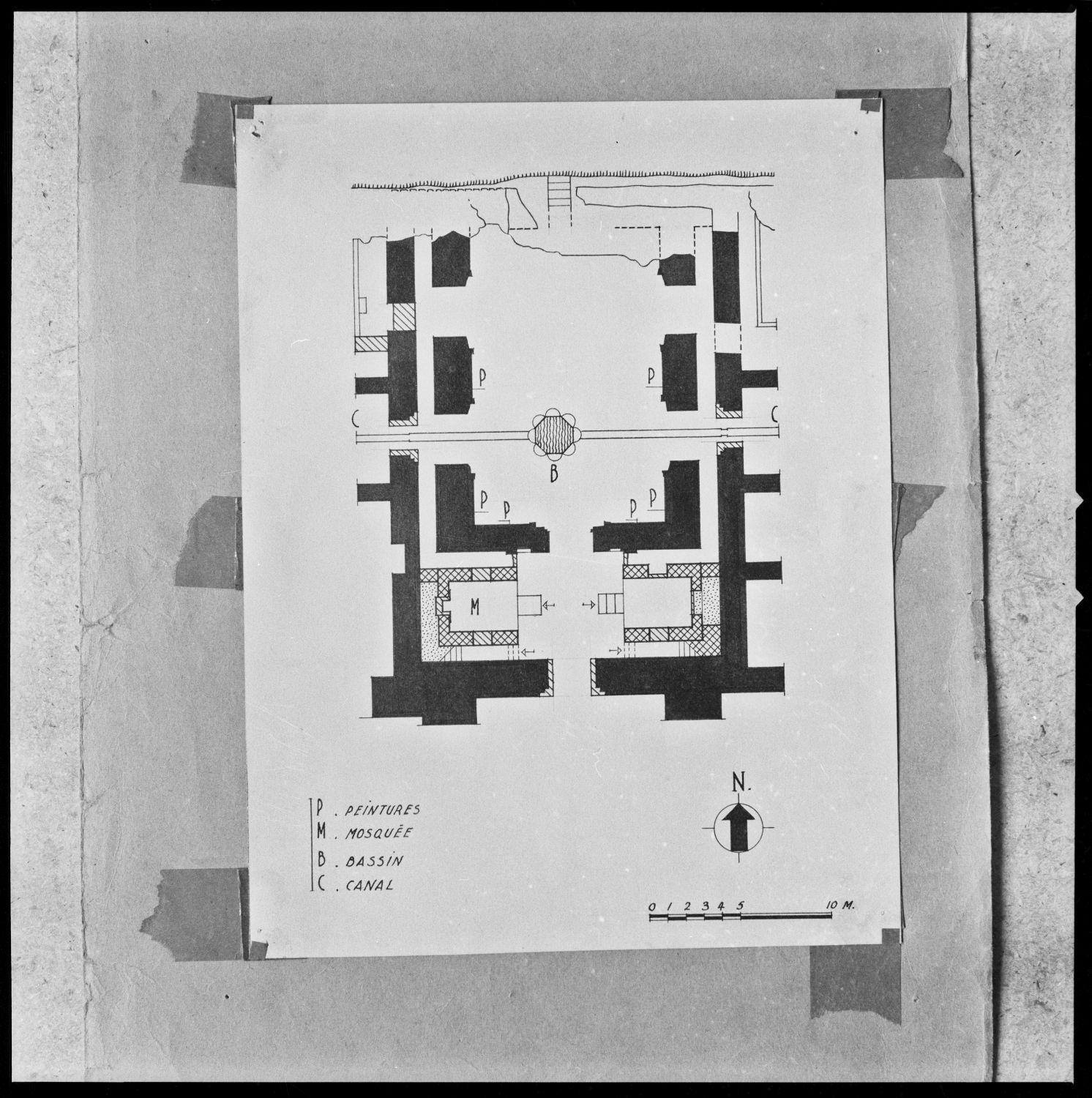 Plan of Audience Hall, from Daniel Schlumberger,<span style="font-style: italic;">&nbsp;Lashkari Bazar: Une residence royale ghaznévide et ghoride. Part 1A: L’architecture.</span>&nbsp;Paris: Diffusion de Boccard, 1978.