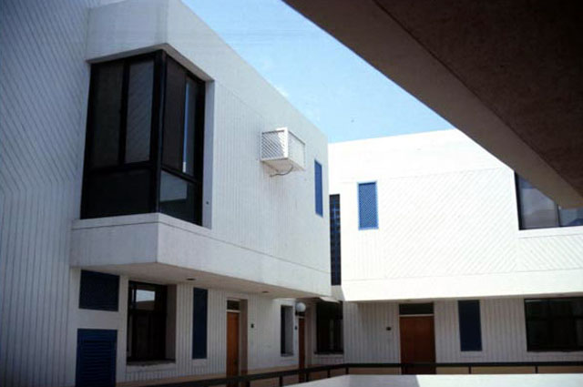 Kanoo Building - Courtyard façade