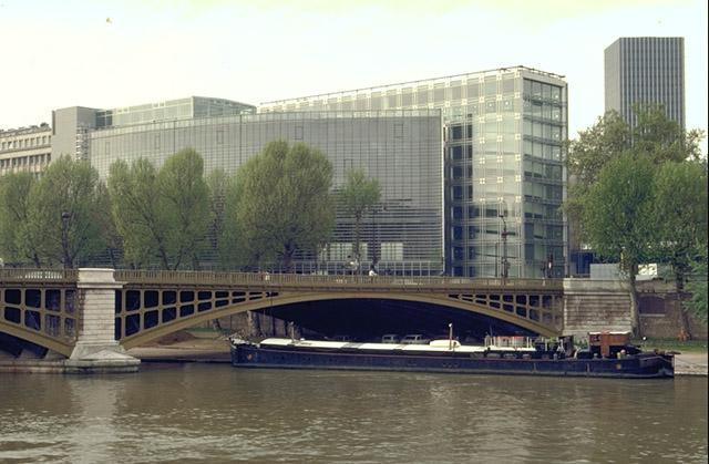 Exterior view of the Insitute from the right bank of the River Seine