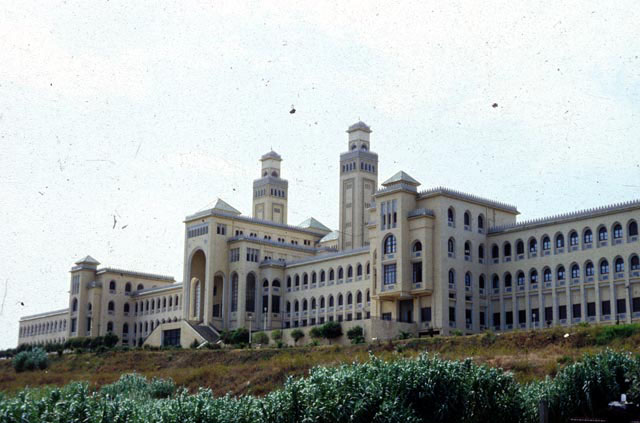 Main view to Hussein-Dey Islamic School