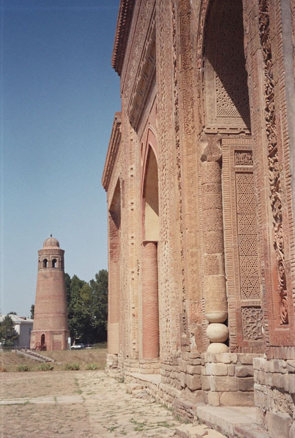 Distant view of the minaret from south, with the nearby mausoleum complex seen in the foreground