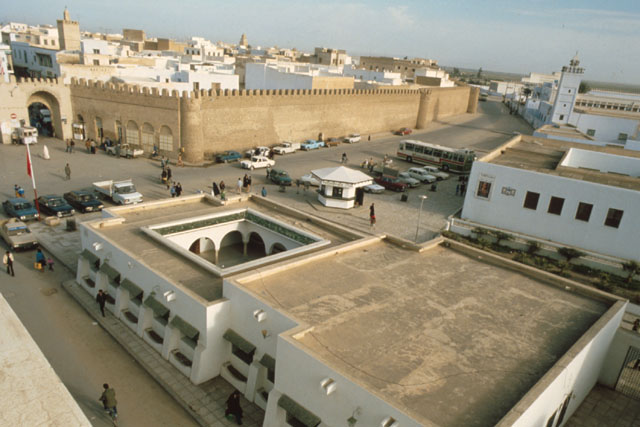 Aerial view showing wall and mosque's courtyard design