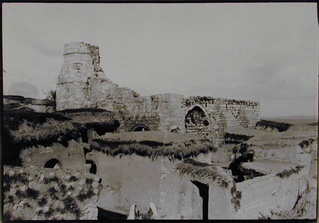 Mausoleum of Abu Huraira - Ruins