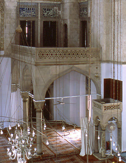 Muradiye Külliyesi - Interior detail, marble sultan's lodge and preacher's pulpit