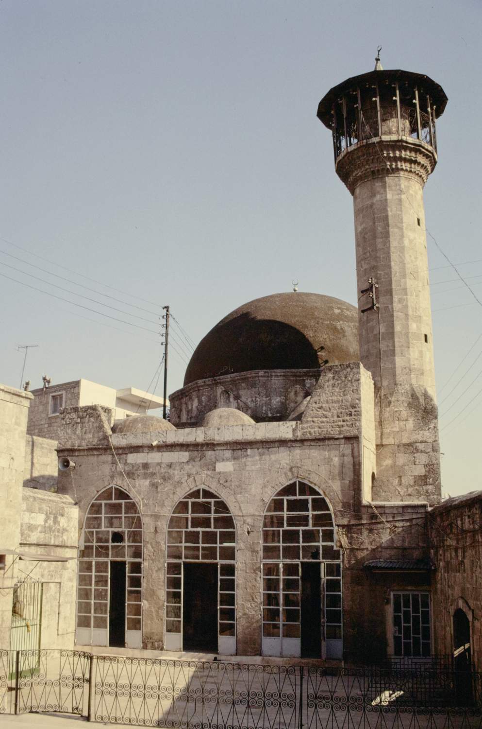 Jami' Hamari - Southward exterior view; facade and minaret.