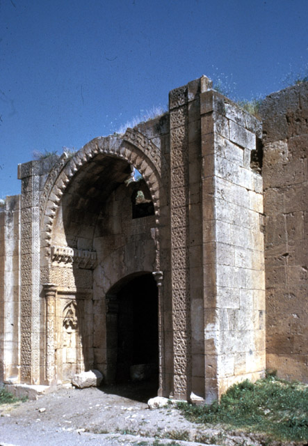 Hatun Han, between Tokat and Pazar; main portal