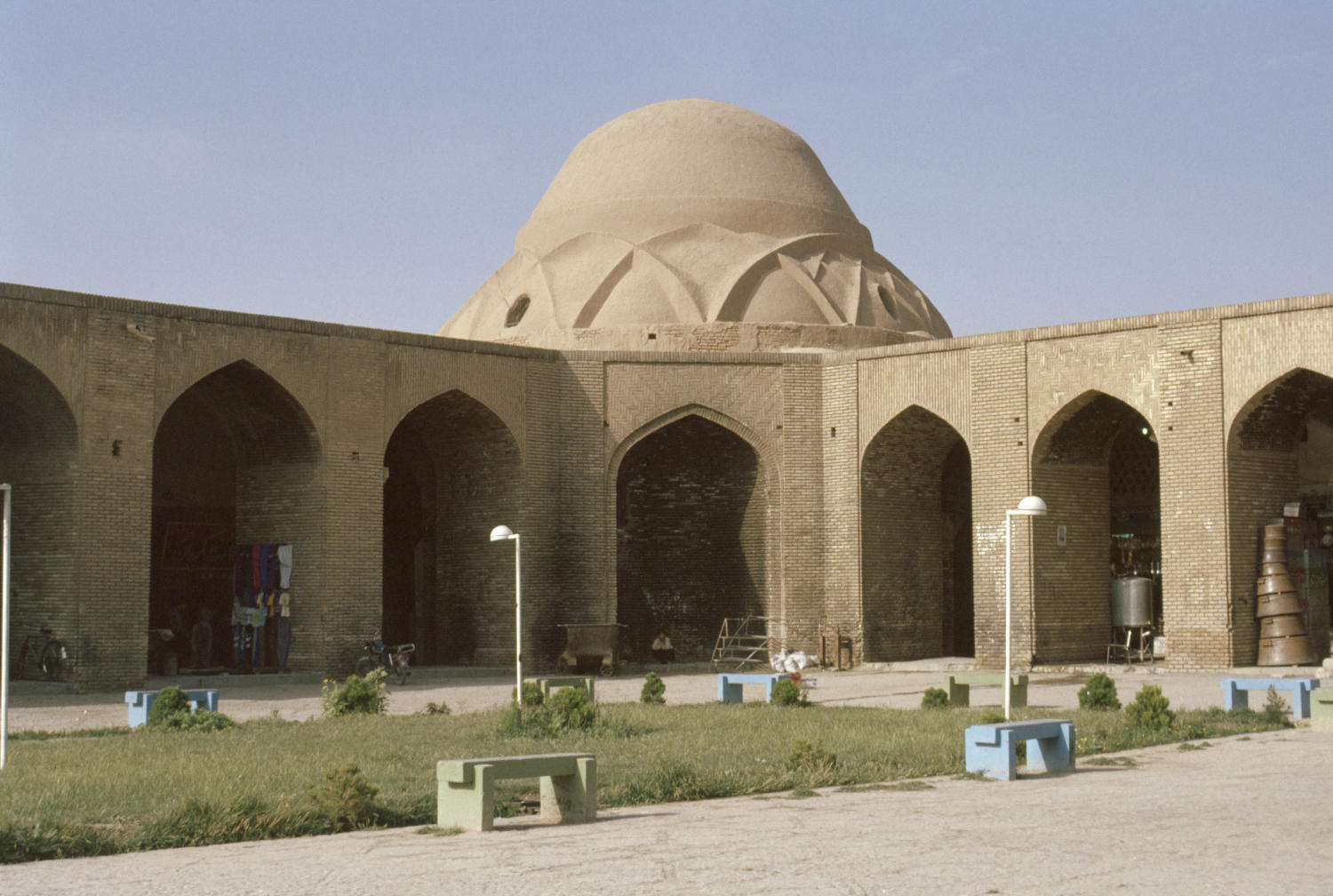 Ganj-i 'Ali Khan Complex