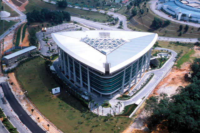 Aerial view, positioning building relative to traffic routes