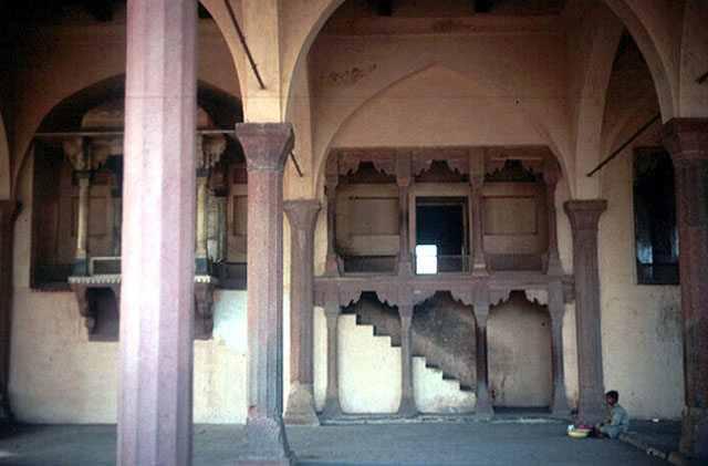 Lahore Fort Complex: Diwan-i-Am - Interior view of Diwan-i-Aam