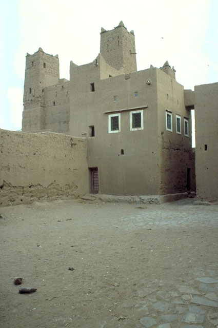 Ksour in the Draa Valley Rehabilitation - General view, only a few small openings appear on the façades for climatic reasons