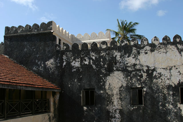 View of fort ramparts from courtyard